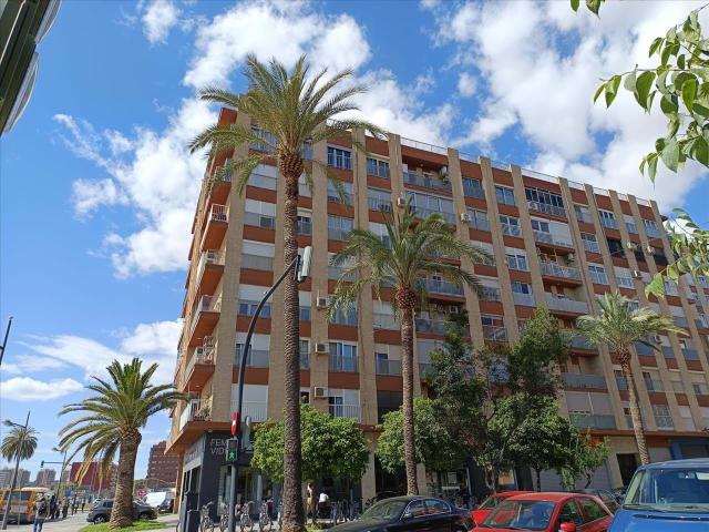 Venta de Garaje en Calle Tomas De Villarroya Nº 1 Valencia