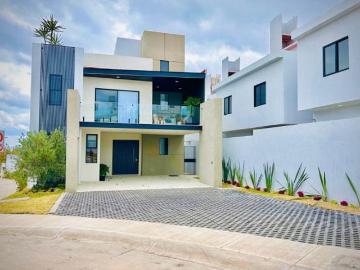 “Venta de hermosa casa de Cuatro recámaras en excelentes zona”