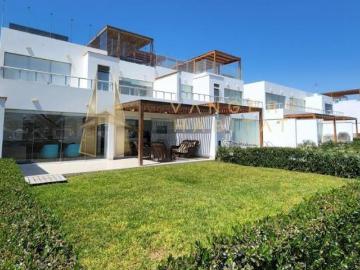 VENTA DE HERMOSA CASA DE TRES PISOS EN CONDOMINIO NAUTICO PARACAS