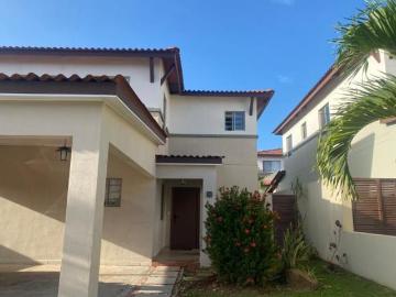 VENTA DE HERMOSA CASA EN PANAMA PACIFICO KS