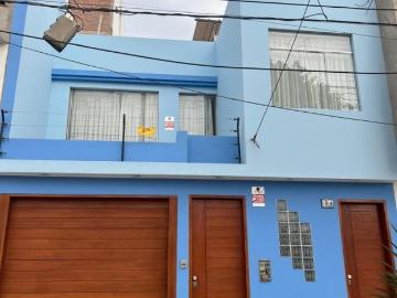 VENTA DE HERMOSA CASA EN URB. ROSAS DE AMERICA AV. METROPOLITANA