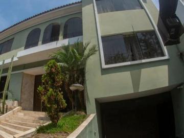 Venta de hermosa casa o para proyecto inmobiliario san isidro frente al parque la pera