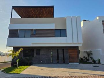 VENTA DE HERMOSA RESIDENCIA EN ZIBATA 4