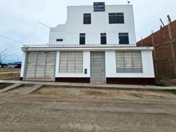 Venta de Hermosa y Espaciosa Casa en la Exclusiva Urb. Las Praderas de Lurín