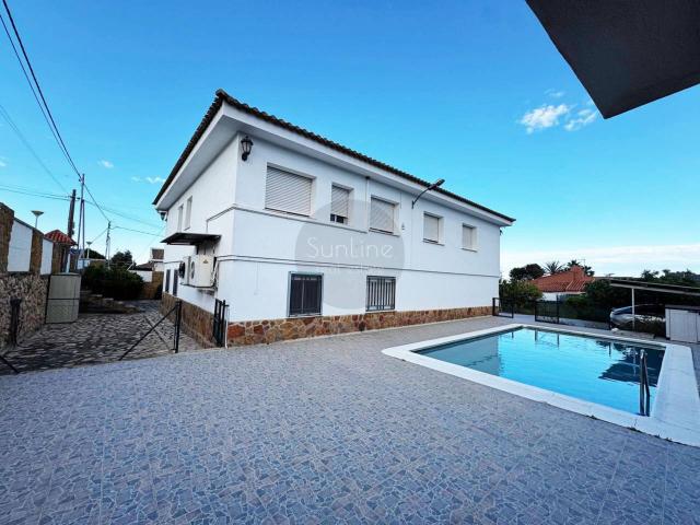 Venta de impresionante villa de 9 dormitorios en una zona prestigiosa