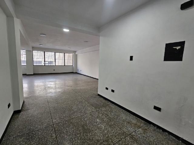 Venta de Inmueble de uso Mixto en La Candelaria, 158209RD 56m2/1B