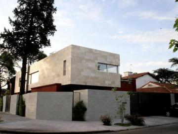 Venta de linda casa en Zarate S/999,000