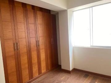 Venta de lindo y moderno departamento triplex en chacarilla