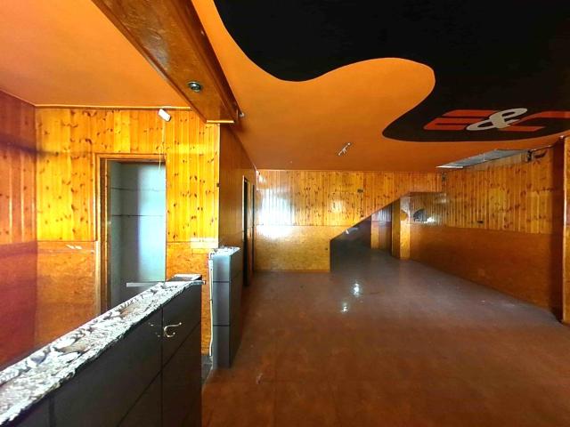 Venta de Local + 2 Garajes en Calle Pintor Velazquez Nº 9 Torreagüera