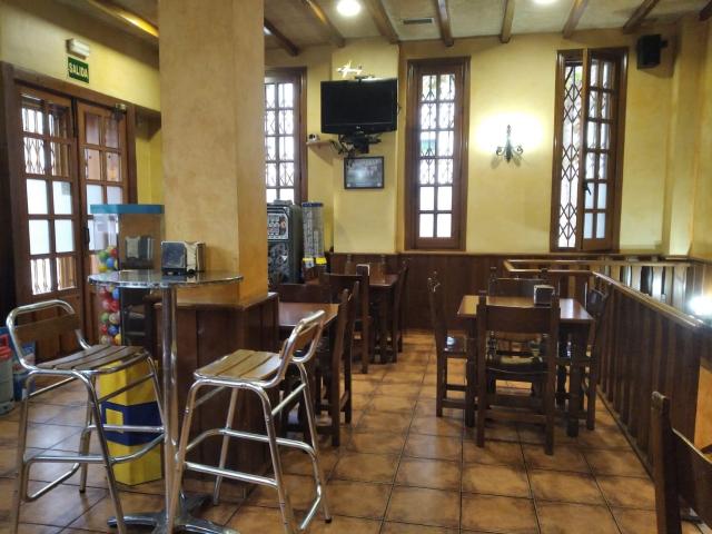 VENTA DE LOCAL Y NEGOCIO HOSTELERÍA EN ZAMORA ZONA LA VAGUADA