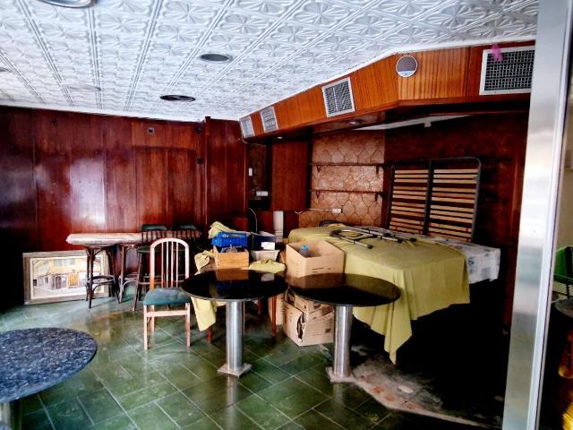 Venta de Local comercial 4 viviendas