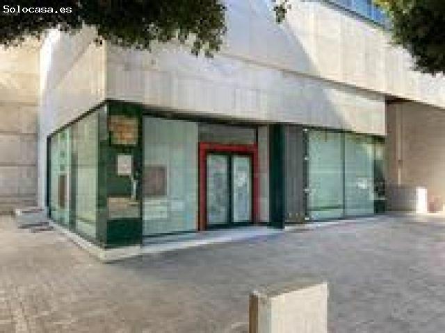 Venta de Local Comercial en Almería