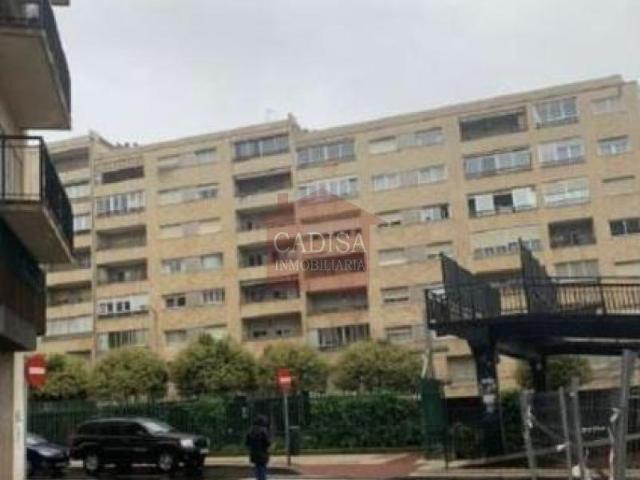VENTA DE LOCAL COMERCIAL EN AVENIDA DE CAMPOAMOR.REF:4077