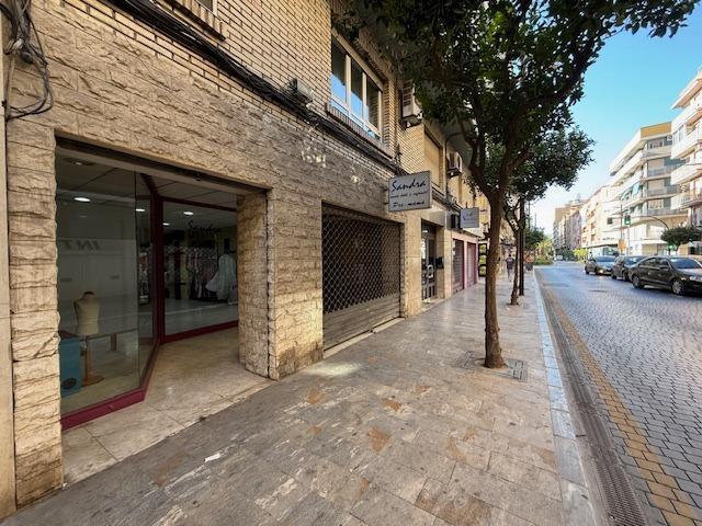 VENTA DE LOCAL COMERCIAL EN GARCIA ALIX, PRIMERA LINEA