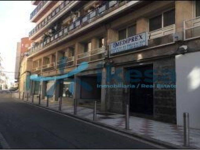Venta de Local Comercial en Don Benito, Badajoz