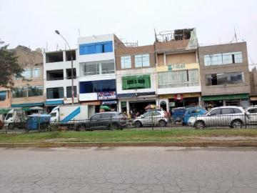 VENTA DE LOCAL COMERCIAL EN LOS OLIVOS DE 210M2