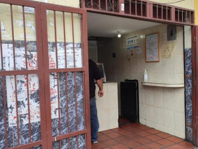 VENTA DE LOCAL COMERCIAL EN LAS MINAS DE BARUTA