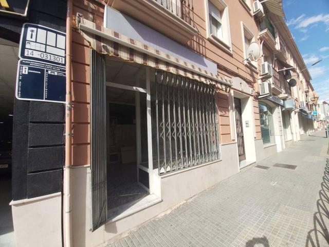 Venta de local comercial en Lucena