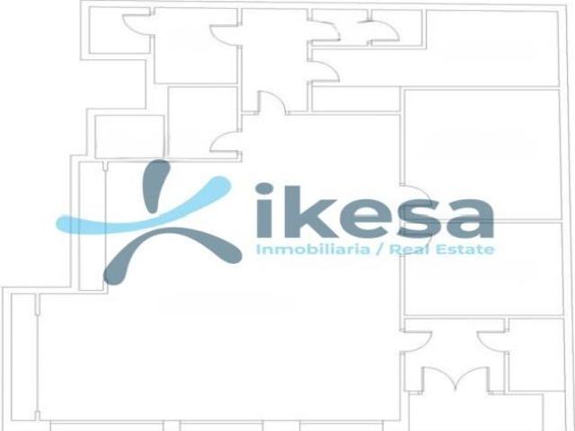 Venta de Local Comercial en Úbeda, Jaén