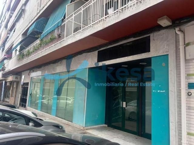 Venta de Local Comercial en Úbeda, Jaén