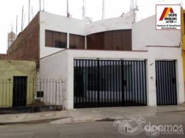 VENTA DE LOCAL COMERCIAL FRENTE A HOSPITAL ESSALUD CHINCHA
