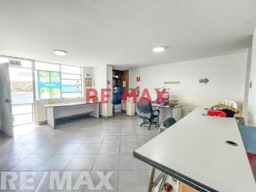 Venta De Local Comercial I2 / Cm Av. Colonial Cercado De Lima