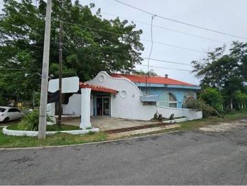 Venta de local comercial y terreno en Veracruz