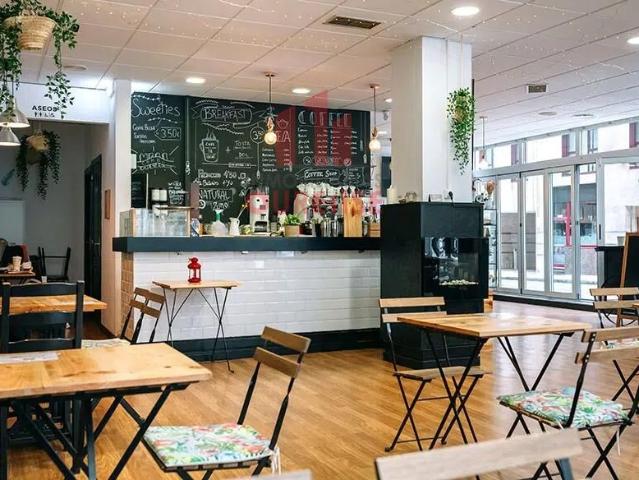 VENTA DE LOCAL DESTINADO A CAFETERÍA TOTALMENTE EQUIPADO