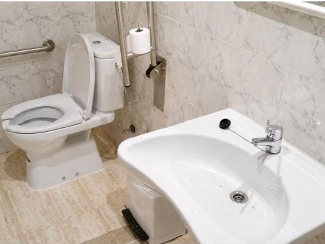 Venta de local en Avenida Madrid 7 9, Pasaje Aljafería Zaragoza