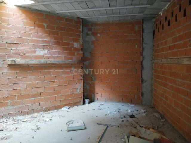 Venta de Local en Avenida CARDENAL BENLLOCH Nº 23 Valencia