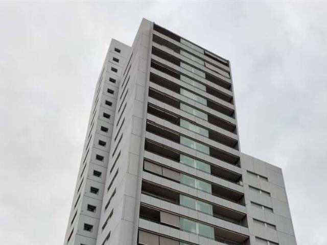 Venta de Local en Avenida REY JUAN CARLOS I Nº 2 Torrent Valencia/València