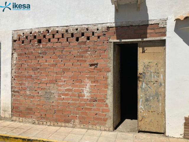 Venta de Local en Calle GUADIAMAR Sanlúcar la Mayor Sevilla