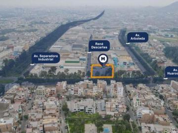 Venta de Local Industrial en Ate