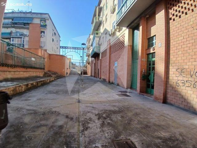 VENTA DE LOCAL PARA REFORMAR HACIENDO ESQUINA