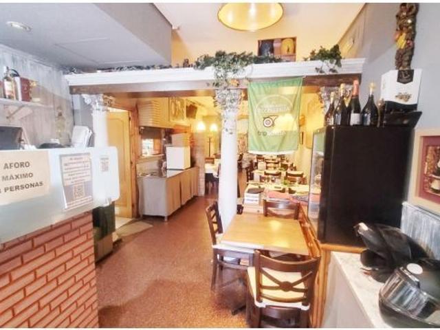 VENTA DE LOCAL RESTAURANTE CON LICENCIA DE ACTIVIDAD Y 30 AÑOS DE TRAYECTORIA EN MONCADA JUNTO CEU!
