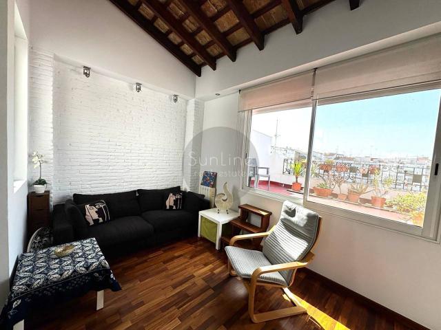 Venta de loft de diseño de 75 m² con terraza propia en pleno corazón de Russafa