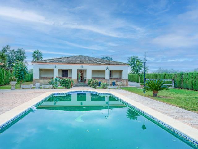 Venta de magnifico chalet en Pilas
