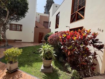 Bajo de precio!VENTA de Moderna Casa tipo Chalet, Chacarilla Surco