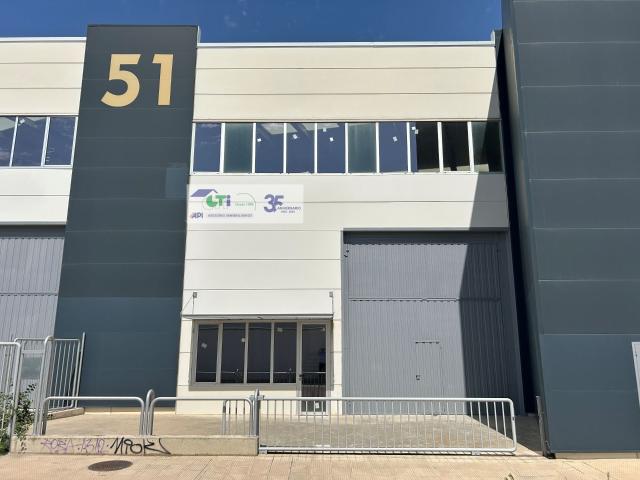 VENTA DE NAVE EN POLIGONO MIRAFLORES