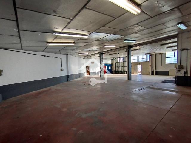 Venta de nave en Viana