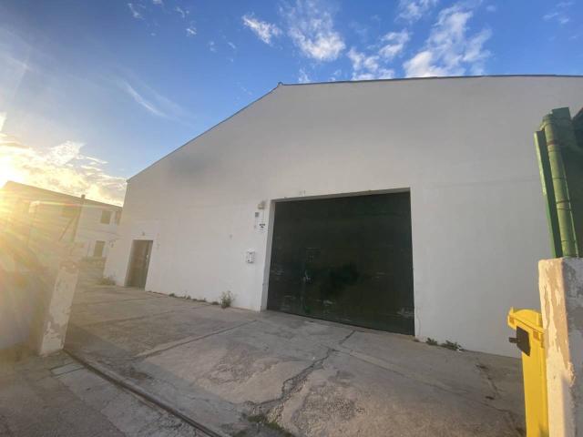 Venta de Nave Indutrial en Mahón de 1.536m2