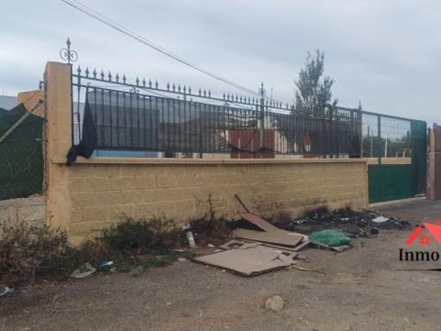 VENTA DE NAVE INDUSTRIAL CON SOLAR. ZONA LA CAÑADA