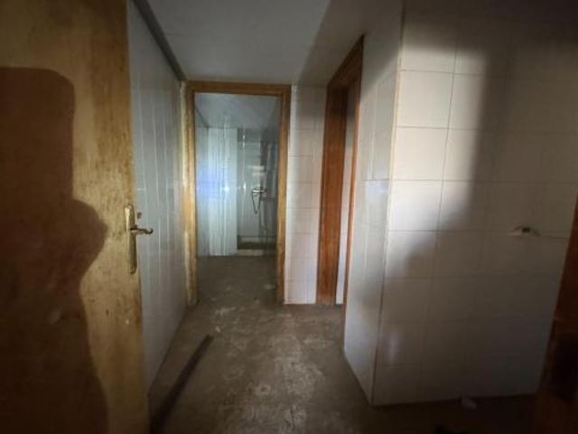 Venta de nave industrial de 640 m2 previamente utilizada como fábrica de productos derivados del pa
