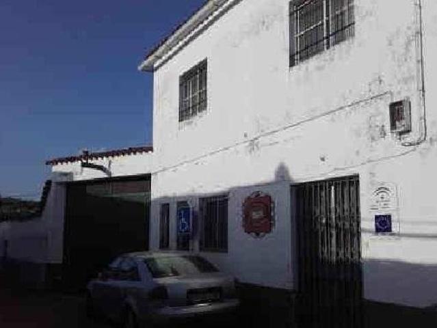 VENTA DE NAVE INDUSTRIAL EN CALA