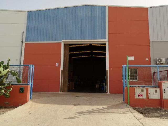 VENTA DE NAVE INDUSTRIAL EN ARINAGA