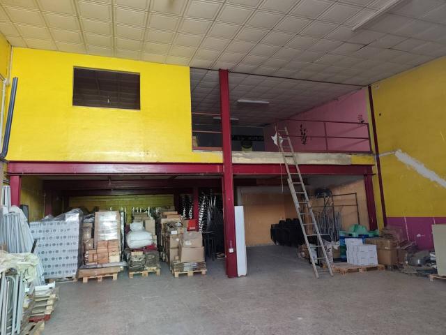 Venta de Nave Industrial en Huelva Capital