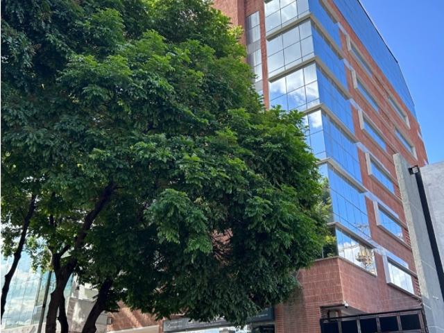 Venta de Oficina amoblada de 235 m2 en la calle Paris de las Mercedes