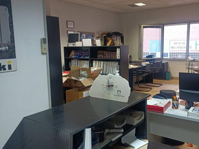 VENTA DE OFICINA EN C/GABIRIA. Bº VENTAS