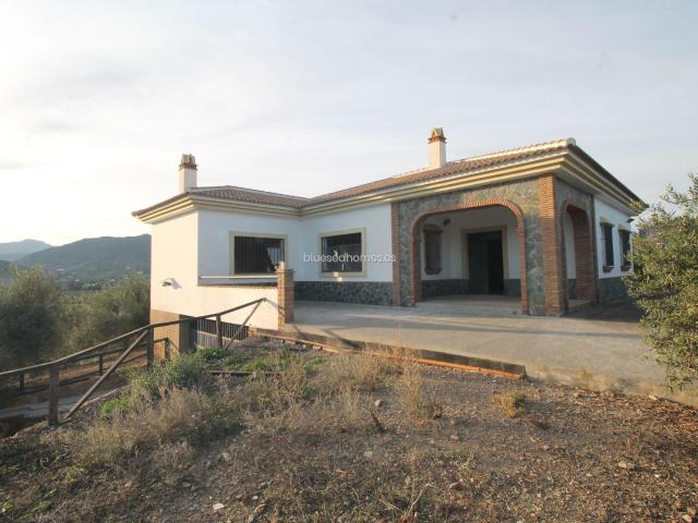 Venta de parcela con casa de aperos en Álora, Málaga, Costa del Sol