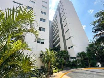Venta de penthouse de 3 recámaras, en Torre Atlántida, Vía Montejo